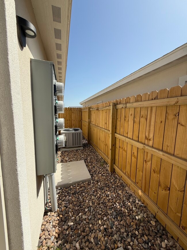 5308 Vision St, Unit B