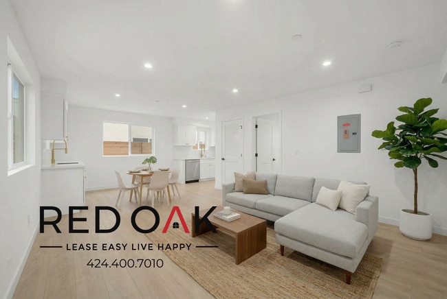 property at 415 N La Fayette Park Pl