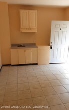 416 W 25th St in Jacksonville, FL - Foto de edificio - Building Photo