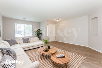 1742 E Leslie Ave in San Tan Valley, AZ - Building Photo - Building Photo