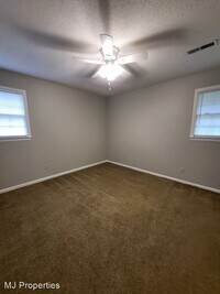 1221 Kathy Ln SW photo'