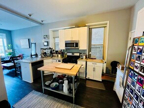 1300 N Greenview Ave in Chicago, IL - Building Photo - Building Photo