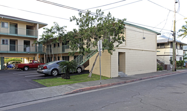 717 Kihapai Pl in Kailua, HI - Foto de edificio - Building Photo