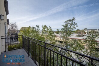11925-11925 Kling St in Los Angeles, CA - Building Photo - Building Photo