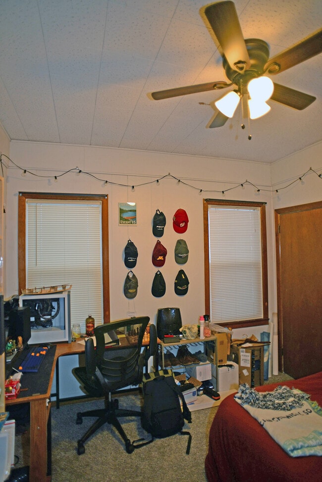 103 Warwick St SE in Minneapolis, MN - Building Photo - Building Photo