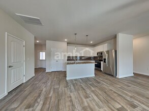 3160 Emberly Dr in Roebuck, SC - Foto de edificio - Building Photo