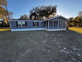 2484 Gator Ln in Groveland, FL - Building Photo