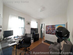 35 Pearson Rd, Unit 1 in Somerville, MA - Building Photo - Building Photo