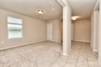 132 Denton Dr in Hutto, TX - Building Photo - Building Photo
