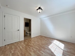 162 Valley Oak Dr in Napa, CA - Building Photo - Building Photo