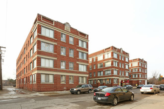 The Woodford Apartments in Highland Park, MI - Foto de edificio - Building Photo