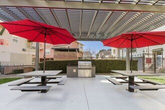 The Lexington Apartments in Davis, CA - Building Photo - Building Photo