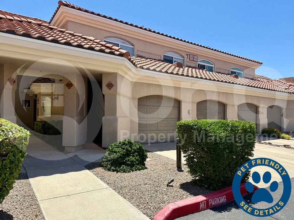 8653 E Royal Palm Rd in Scottsdale, AZ - Building Photo