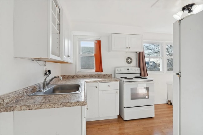 316 New Hyde Park Rd, Unit 2