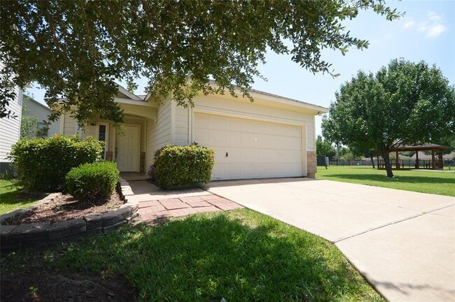 15427 Lucky Star Dr in Houston, TX - Building Photo - Building Photo