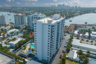 Birch Crest Condominiums in Fort Lauderdale, FL - Building Photo - Building Photo