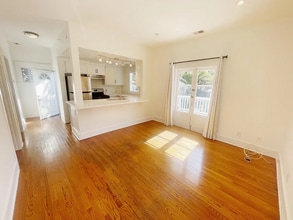 6002 Carlton Way in Los Angeles, CA - Building Photo - Building Photo