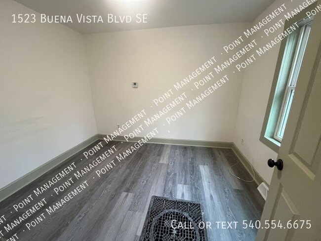 1523 Buena Vista Blvd SE in Roanoke, VA - Building Photo - Building Photo