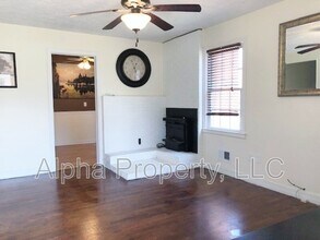 7 Pembroke Ln in Taylors, SC - Building Photo - Building Photo