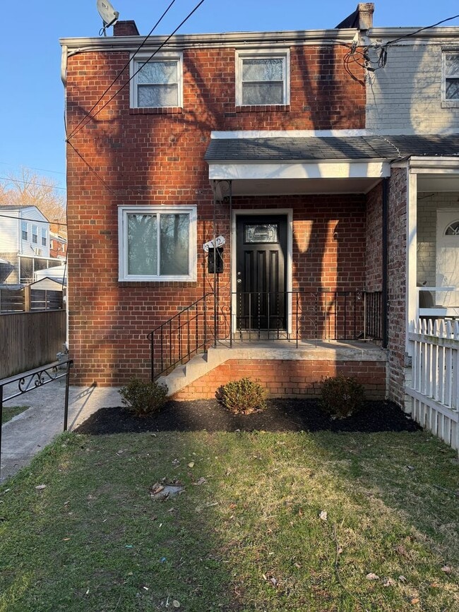 property at 312 Burbank St SE