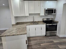 2551 NE 7th Terrace in Pompano Beach, FL - Building Photo