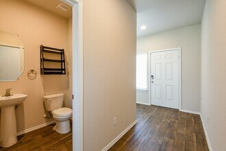 16744 Lonely Pines Dr in Conroe, TX - Building Photo - Building Photo