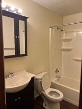 3679 Oakview Dr in Girard, OH - Building Photo - Building Photo