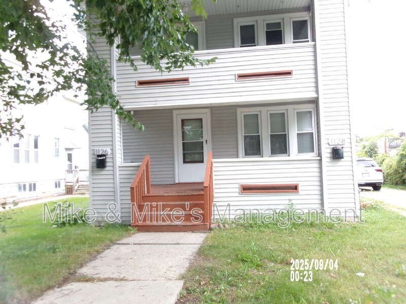 1126 S 56th St in West Allis, WI - Building Photo