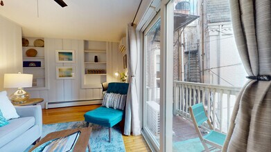 380 Washington St, Unit 2 in Brookline, MA - Building Photo - Building Photo