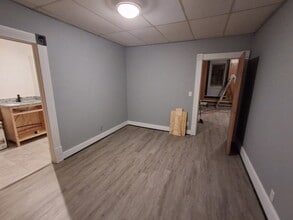 230 N Sibley Ave, Unit Main street in Litchfield, MN - Building Photo - Building Photo