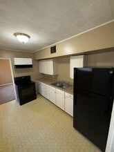 2256 Sweetser Ave in Evansville, IN - Building Photo - Building Photo