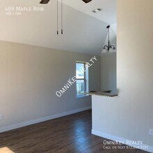 409 Maple Row in Denison, TX - Building Photo - Building Photo