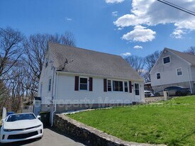 85 Gilman St in Waterbury, CT - Building Photo