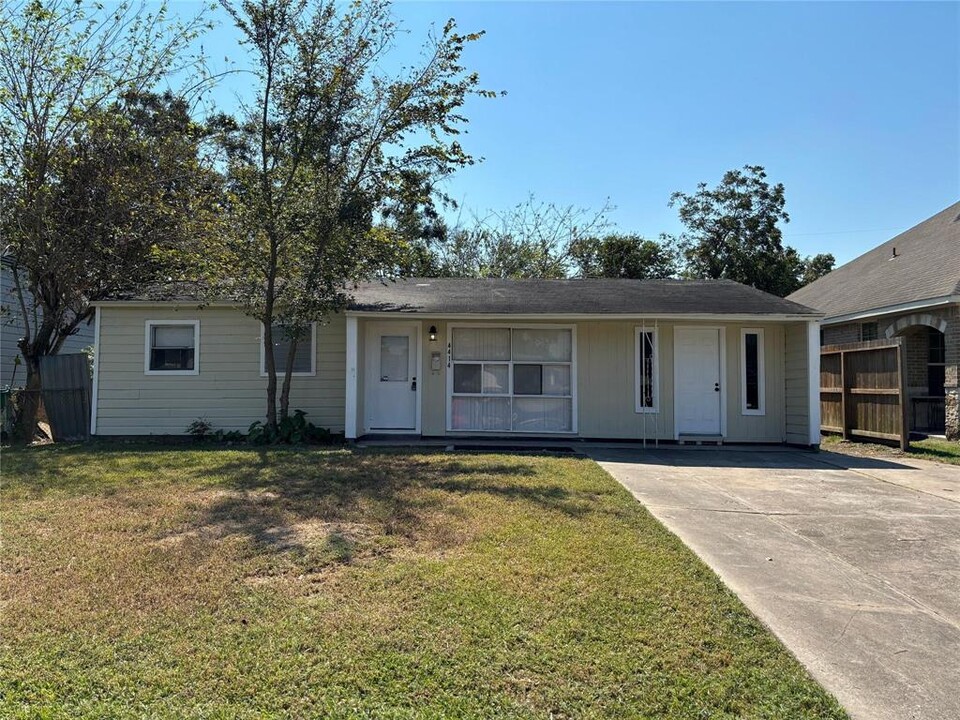 4414 Botany Ln in Houston, TX - Building Photo