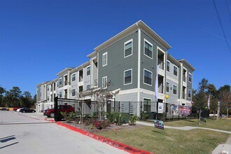 4604 Cypresswood Dr in Spring, TX - Building Photo - Building Photo