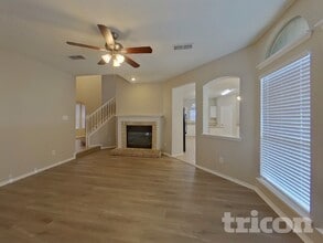 412 Sweet Gum Dr in Desoto, TX - Building Photo - Building Photo