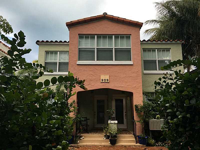 929 Meridian Ave in Miami Beach, FL - Building Photo