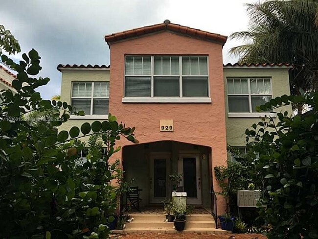 property at 929 Meridian Ave