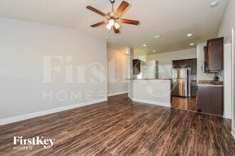 2716 NW 3rd Ave in Cape Coral, FL - Foto de edificio - Building Photo