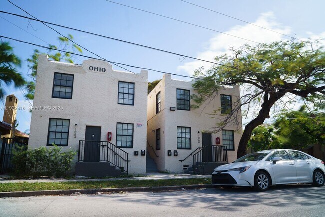 1068 NW 5th St in Miami, FL - Building Photo - Building Photo