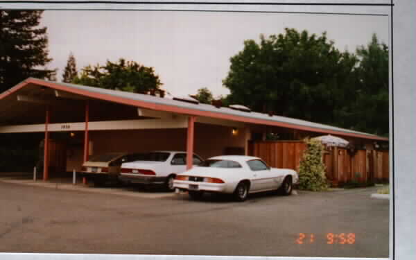 1938 Montecito Ave in Mountain View, CA - Building Photo - Building Photo