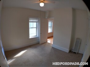 294 Boston Ave in Medford, MA - Building Photo - Building Photo