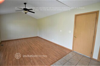 306 Hill Ave in North Aurora, IL - Building Photo - Building Photo