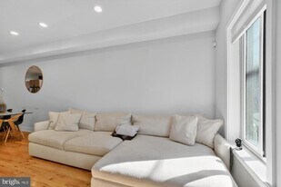 427 W Norris St in Philadelphia, PA - Building Photo