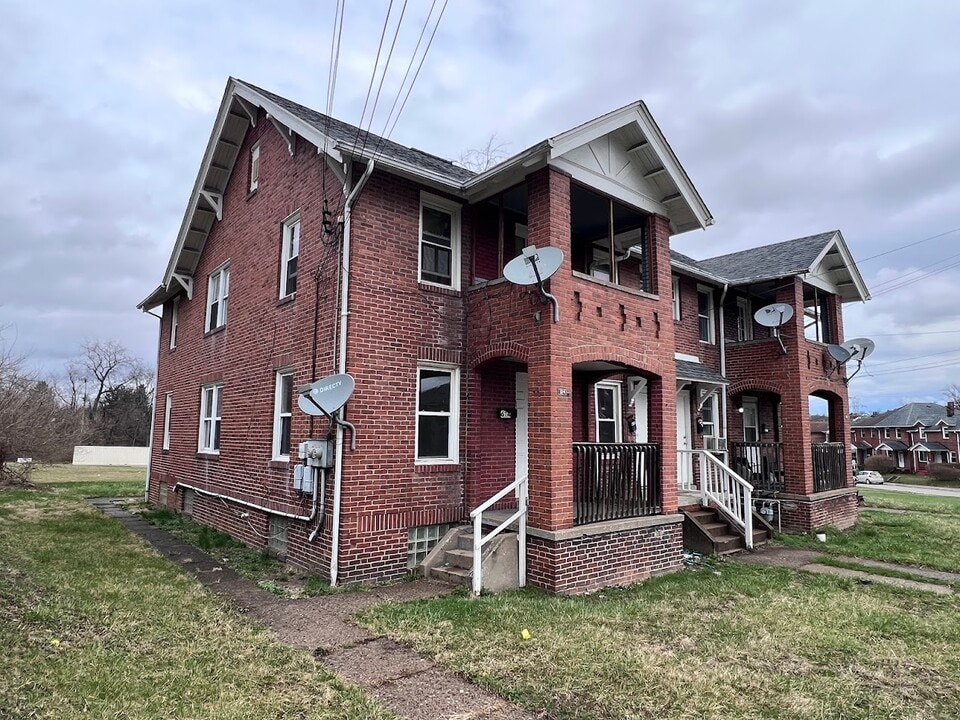 610 Short St, Unit 610 Short Street in Clairton, PA - Foto de edificio