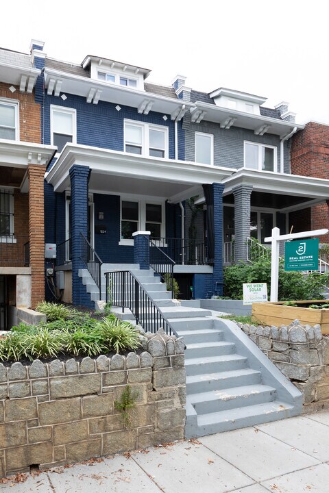 1234 Owen Pl NE in Washington, DC - Foto de edificio