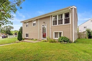 120 Denny Dr in New Albany, IN - Building Photo