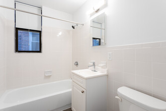 Northvale IIIA in Hoboken, NJ - Building Photo - Interior Photo