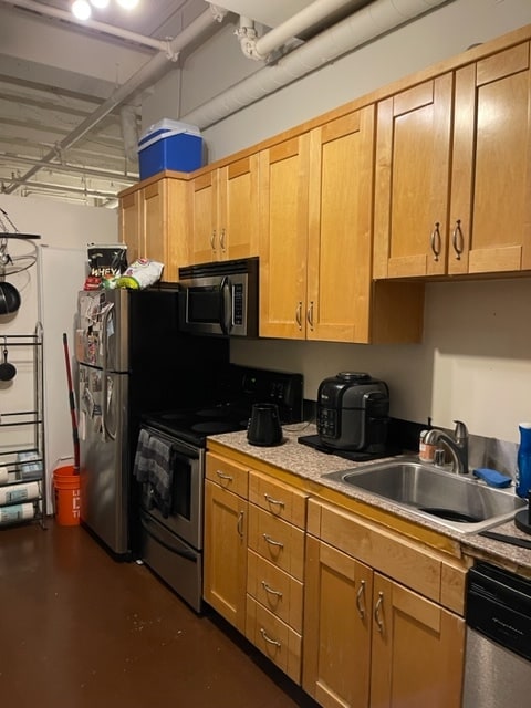 312 W 5th St in Los Angeles, CA - Building Photo - Building Photo