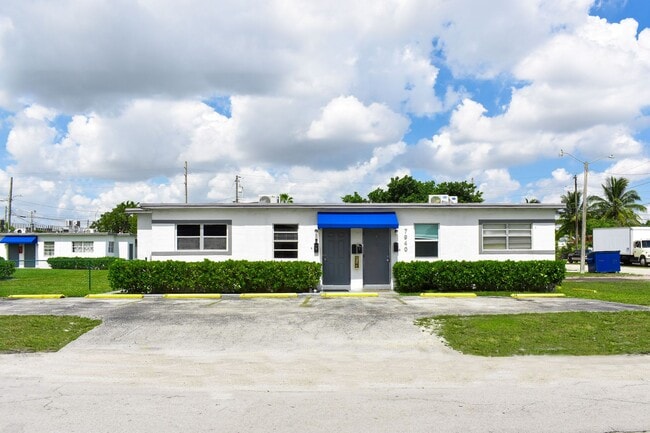 7940 NW 36th Ct in Miami, FL - Building Photo - Building Photo